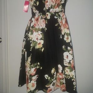 💥💥SOLD💥💥Black Floral Dress